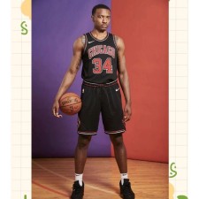 aiyouxi sports-新秀球员脱颖而出，成为球队未来希望()